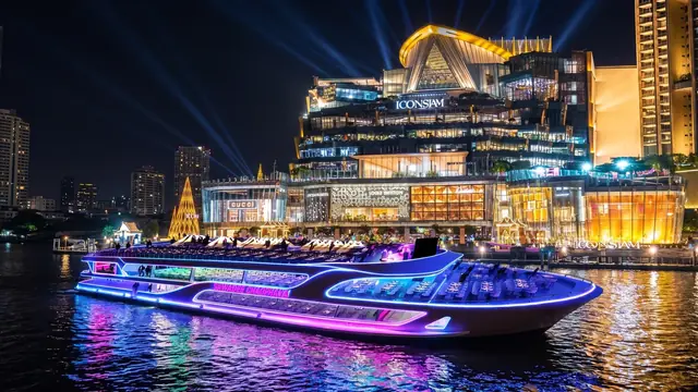 Sawasdee Chaophraya in front of ICONSIAM